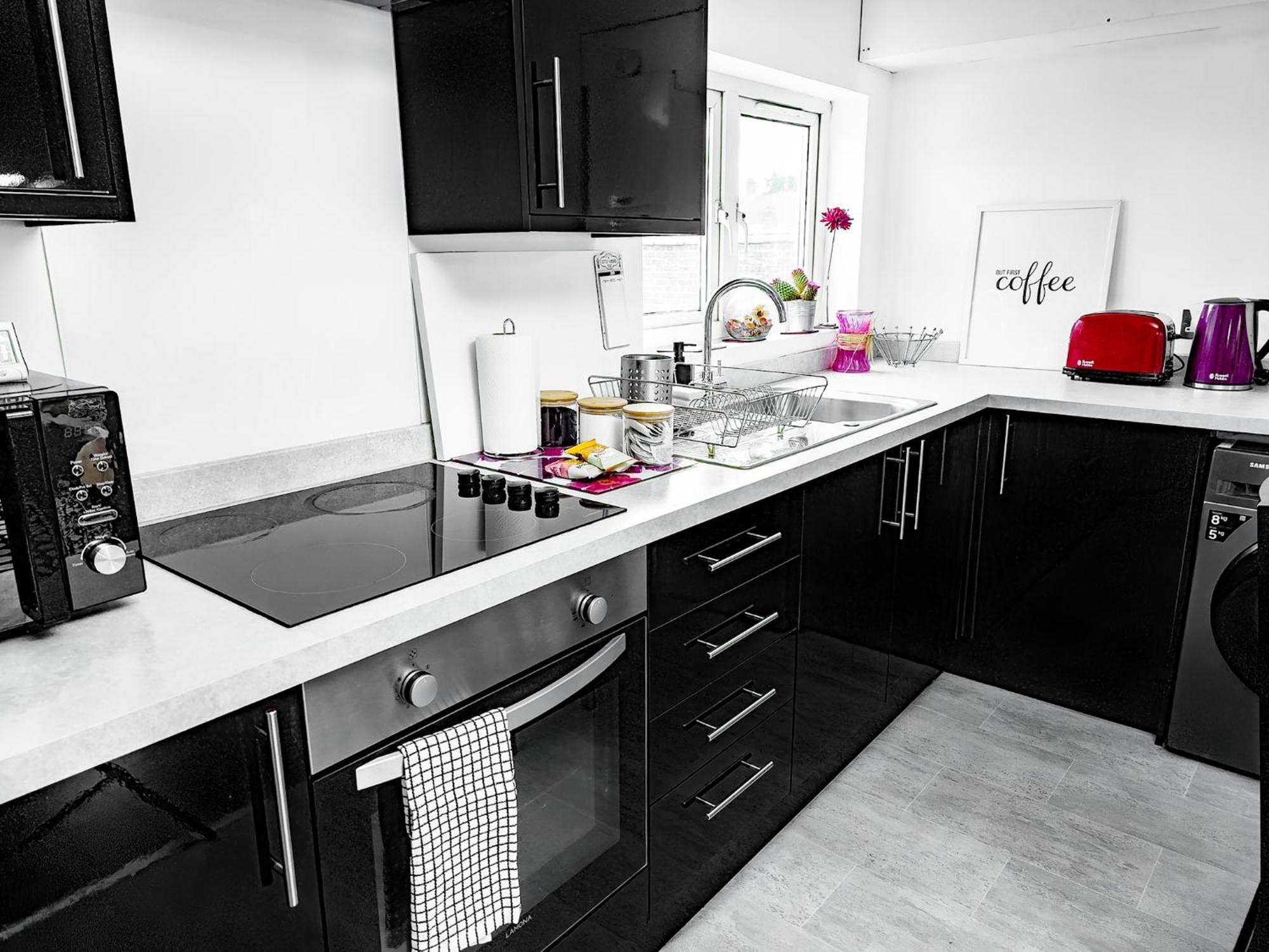 Charming London Home, Opp Arnos Grove Underground Station, Parking New Southgate Extérieur photo